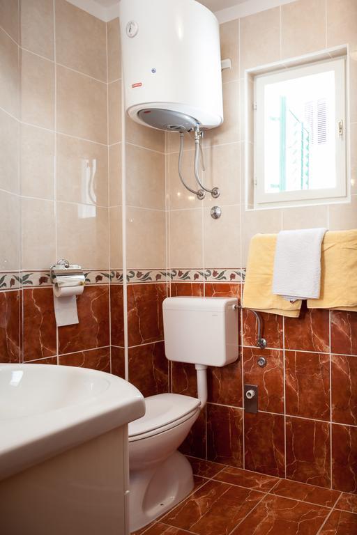 Apartments Waterfront Ivan Подгора Стая снимка
