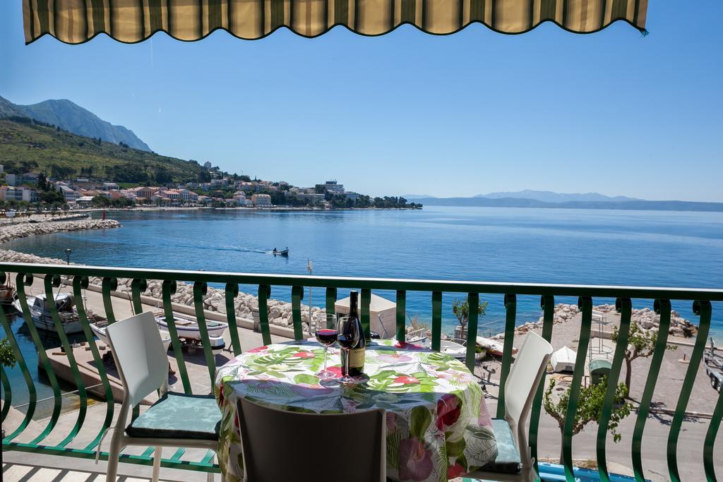 Apartments Waterfront Ivan Подгора Стая снимка