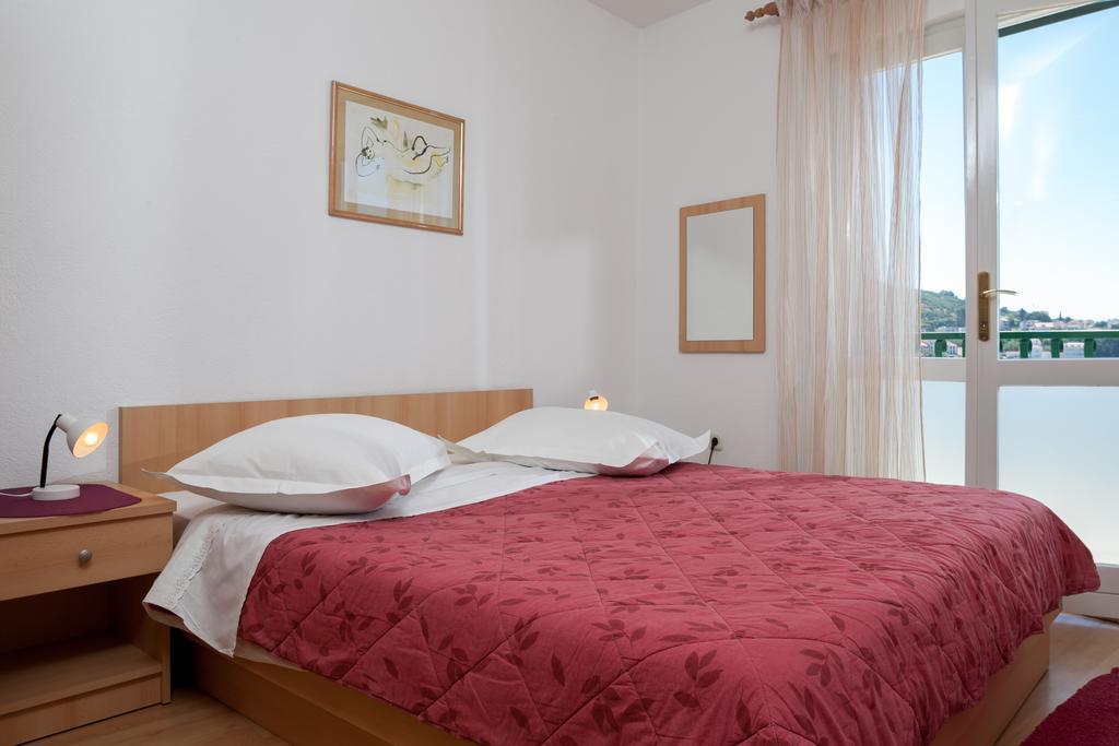 Apartments Waterfront Ivan Подгора Стая снимка